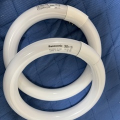 【新品】丸型新品蛍光灯の画像
