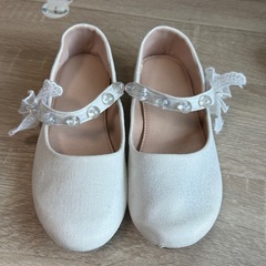 子供シューズ4足の画像