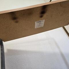 パソコンテーブルの画像