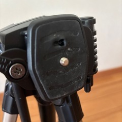 三脚　velbon　カメラ　ビデオ　の画像