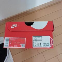 ナイキスニーカー　NIKE AIR MAX EXCEE    FN7304 001の画像