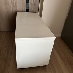 テレビボードの画像