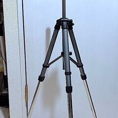 カメラ 三脚（軽量・伸縮式・カメラ・ビデオ用）撮影の画像