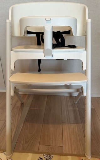 ベビーチェア: NOVUS