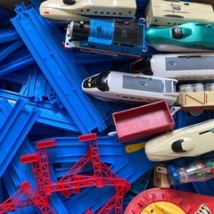 大量プラレールの画像