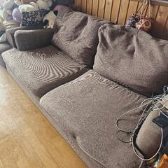 大きい　ブラウン　ソファー　ベッドにもの画像