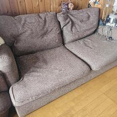大きい　ブラウン　ソファー　ベッドにもの画像
