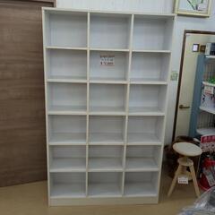 ニトリ 多目的棚 大型サイズ 幅約113.5cm 高さ約189cm 収納棚 本棚 ヤケ・剝がれあり 棚調節可【こちらは店舗です。浜村鹿野温泉ICから3分 買取本舗 宮本リサイクル 営業時間9～19時 定休日水曜のみ←連絡できませんm(_ _)m】の画像