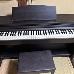 Roland電子ピアノ88鍵盤の画像