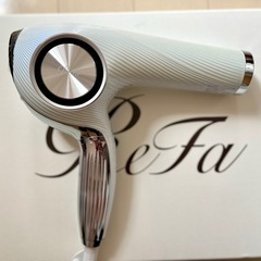  髪を美しくするReFa DRYER PRO ドライヤーの画像