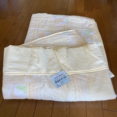 【新品未使用】夏掛け布団　140 × 190
　1枚のお値段の画像
