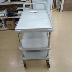 METRO キャスター付ワゴン 3段 キズ・サビあり【こちらは店舗です。浜村鹿野温泉ICから3分 買取本舗 宮本リサイクル 営業時間9～19時 定休日水曜のみ←連絡できませんm(_ _)m】の画像