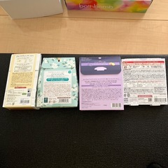 入浴剤とアイマスクの画像
