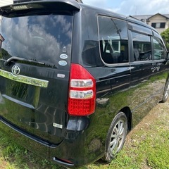 トヨタ　ノア　平成22年車の画像