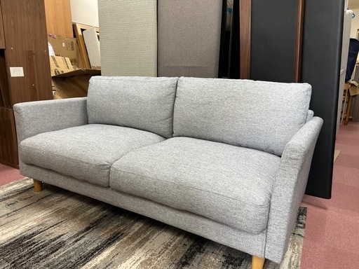 どんな部屋にも合う3人掛けソファー