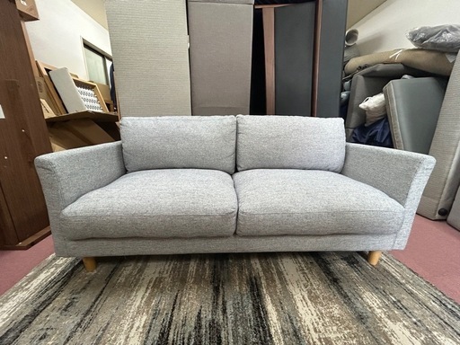 どんな部屋にも合う3人掛けソファー