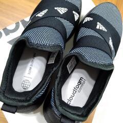アディダススニーカーの画像
