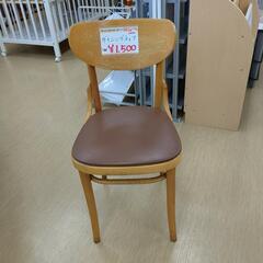 ダイニングチェア 木製・レザー キズ 格安販売 在庫13脚 複数購入可能です。【こちらは店舗です。浜村鹿野温泉ICから3分 買取本舗 宮本リサイクル 営業時間9～19時 定休日水曜のみ←連絡できませんm(_ _)m】の画像