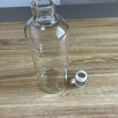 ガラスボトルの画像
