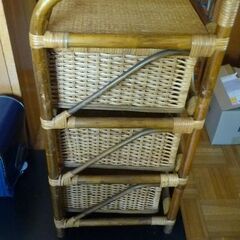 ★中古藤家具　3段収納チェスト★の画像