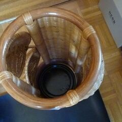 ★藤家具　傘立て★の画像