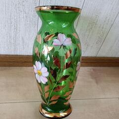 美品★ガラス　花柄🌼花瓶の画像
