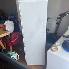 衣類収納箪笥の画像