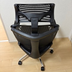 イトーキ サリダ YL9 ブラック オフィスチェアの画像