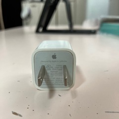 AppleのUSBアダプターの画像