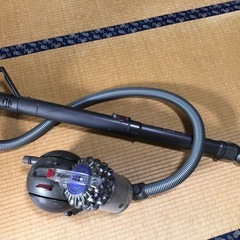 ダイソン　DC63 掃除機　中古品　動作確認済みの画像