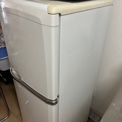 【無料】冷蔵庫 お譲りします 高さ115cm・動作良好の画像
