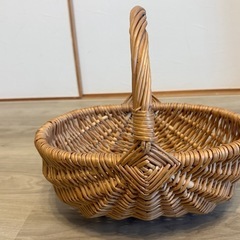 持ち手つきカゴの画像
