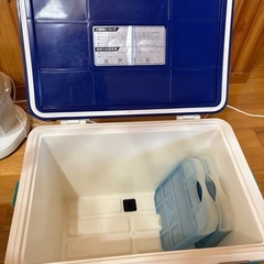 クーラボックスの画像