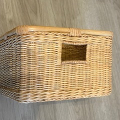 収納カゴ の画像