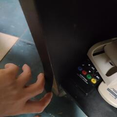 4輪付きテレビ台の画像