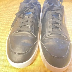 PUMA スニーカーの画像