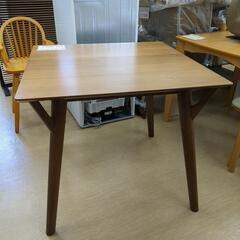 ダイニングテーブル  オシャレ 木製 正方形 天板に浮きあり　【こちらは店舗です。浜村鹿野温泉ICから3分 買取本舗 宮本リサイクル 営業時間9～19時 定休日水曜のみ←連絡できませんm(_ _)m】の画像