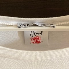 ZARA 落書き 派手Tシャツの画像