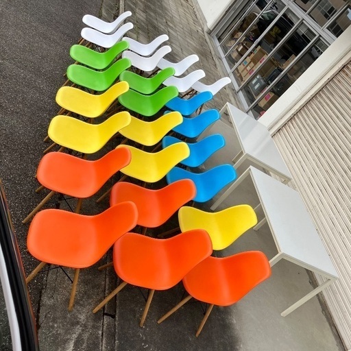 樹脂製チェア × 25脚　テーブル × ２台 セット　現状品　中古品