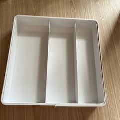 ニトリ　縦横伸縮整理トレーの画像