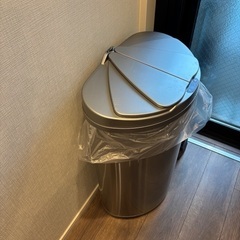【ジャンク品】ジョブソン賢いゴミ箱47Lの画像