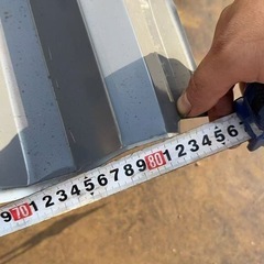 ガルバリウム鋼板　屋根材　折板金属屋根30タイプ 　幅820mm ０.5ミリ厚　 トタン波板の加工販売　引取限定の画像