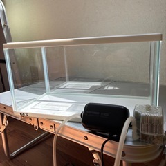 GEX 30cm アクリル水槽　エアーポンプ付きの画像
