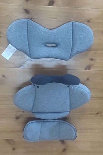 結構綺麗なほうです。アプリカ（Aprica）チャイルドシート クルリラプラス 体重2.5～13kgまで可  ISOFIXとシートベルト