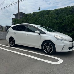 TOYOTA プリウスα 7人乗り ホワイト 55万円の画像