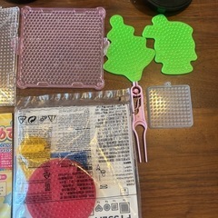 アイロンビーズセットと水でくっつくビーズまとめて！の画像