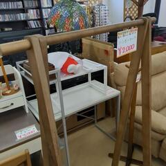 ハンガーラック  木製　オシャレなデザイン 状態良 【こちらは店舗です。浜村鹿野温泉ICから3分 買取本舗 宮本リサイクル 営業時間9～19時 定休日水曜のみ←連絡できませんm(_ _)m】の画像