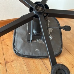 オフィスチェア　椅子　チェア　グレーの画像