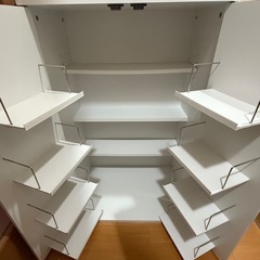 【取引終了】扉付き本棚   コミック約272冊収納可能 ホワイトの画像