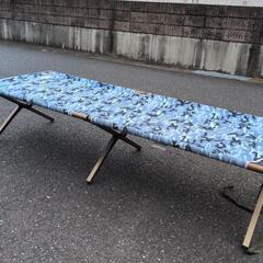 アウトドア　折りたたみ長椅子の画像